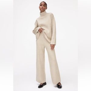 Wide-leg knit sweatpants from Zara, size Small. Very soft/comfy, worn twice